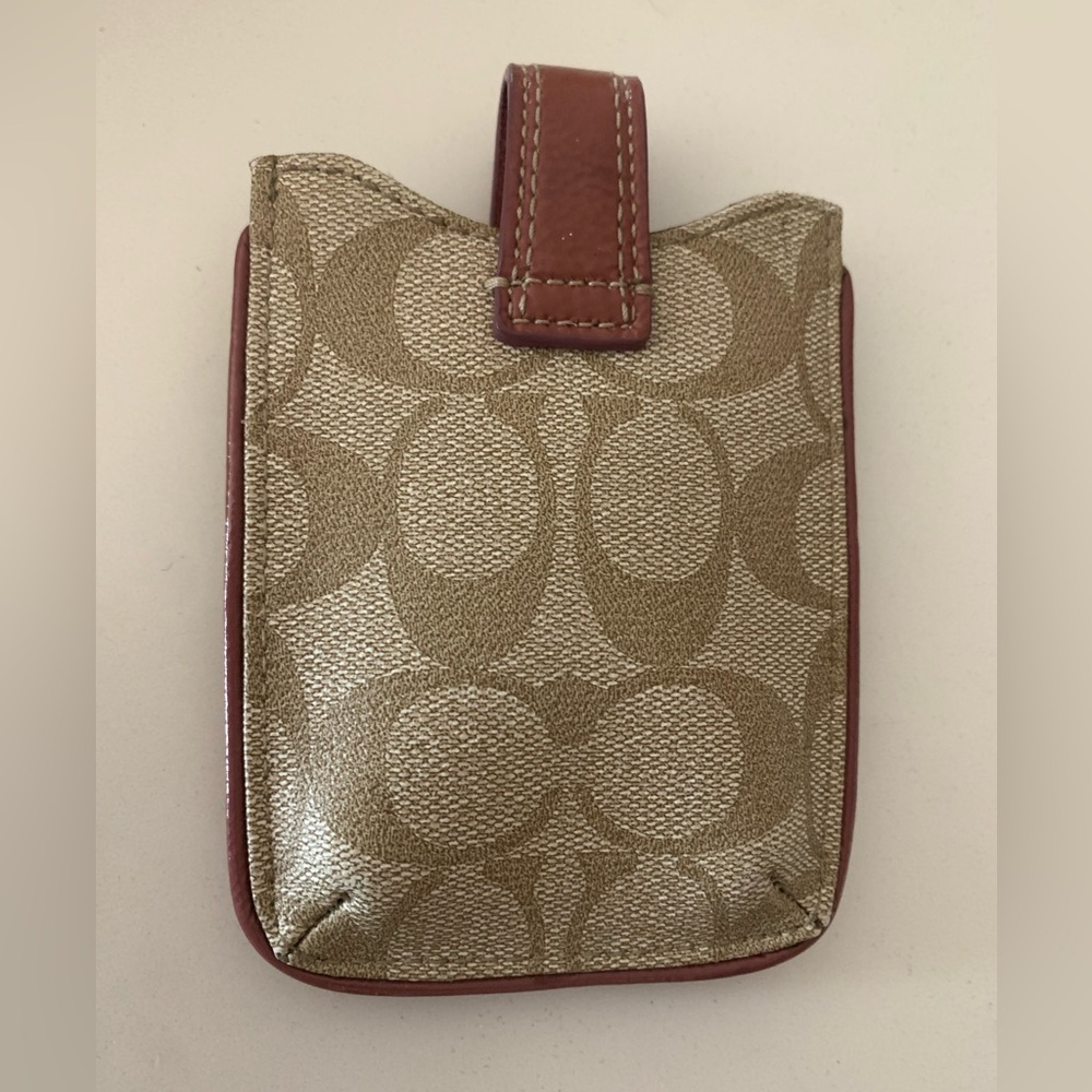 Coach Beige and Mauve Card Holder - Picture 3 of 7